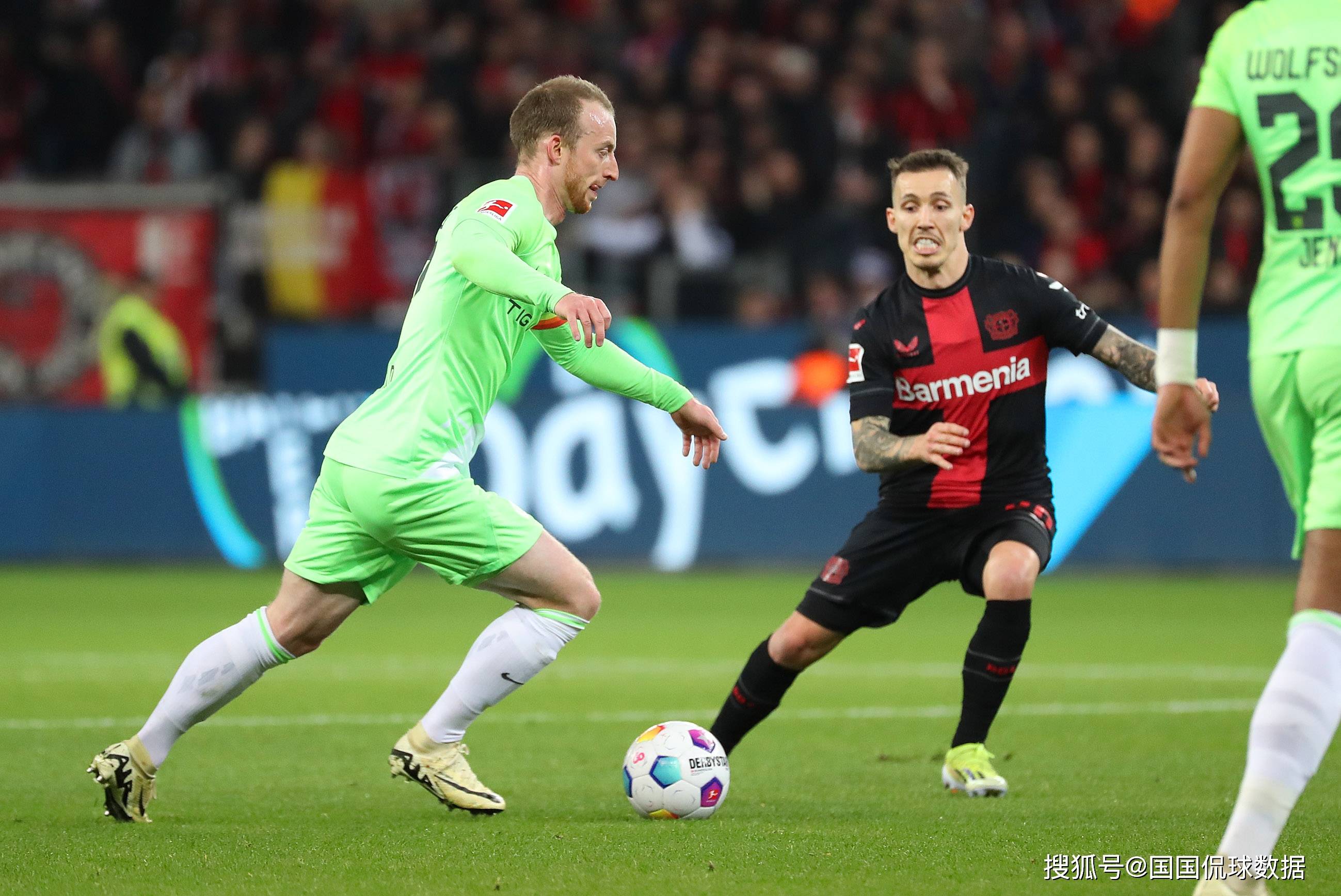 包含沃尔夫斯堡主场重要胜利，德甲保级形势严峻的词条