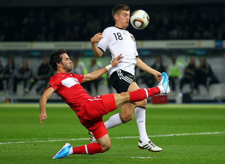 欧预赛赛场上球员们展现出强大的战斗力的简单介绍 欧预赛赛场上球员们展现出强大的战斗力的简单介绍