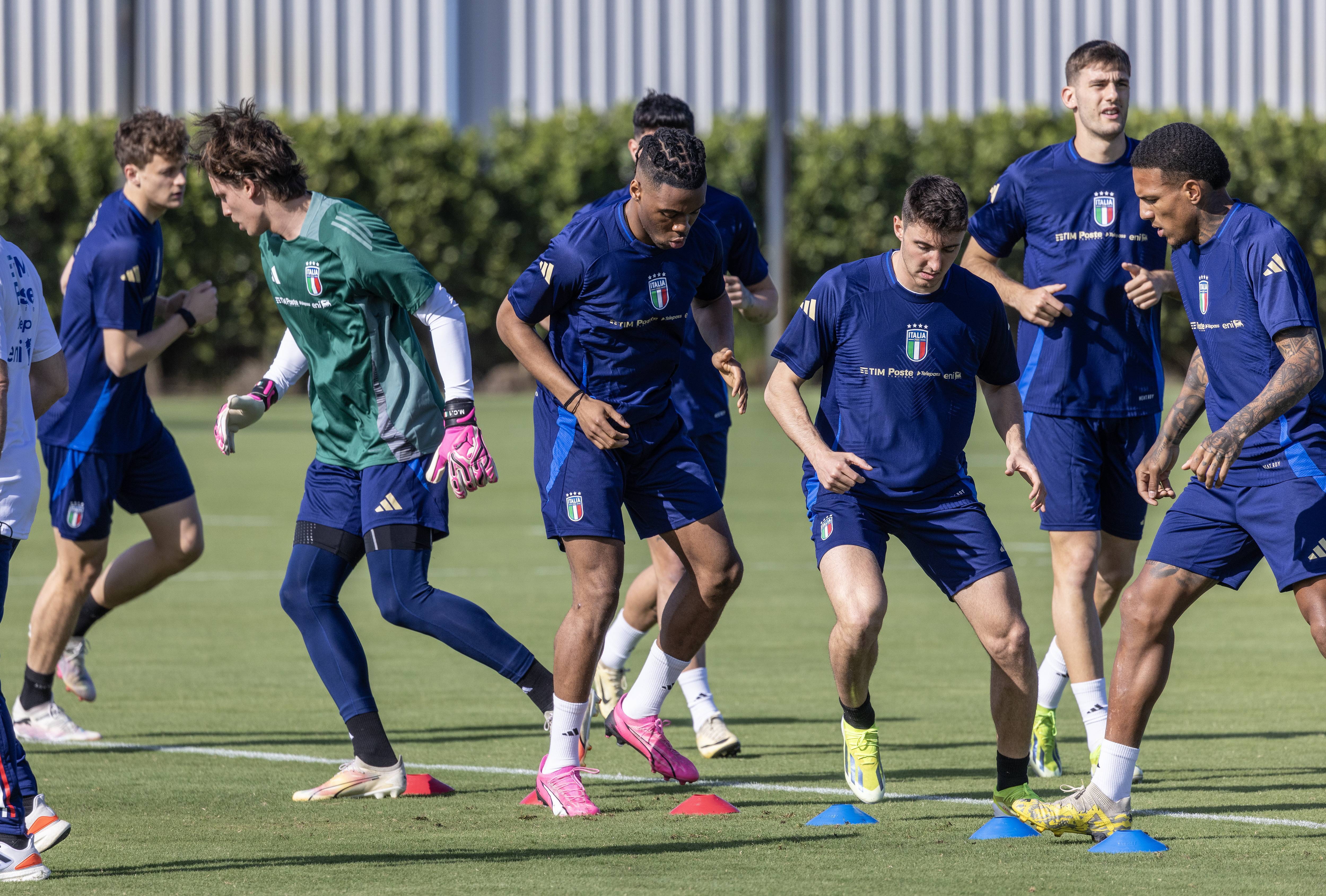 意大利足球队在欧洲比赛中获胜 意大利足球队在欧洲比赛中获胜