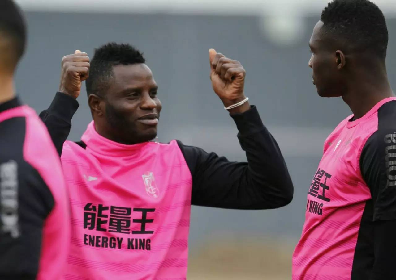 球队解决内部矛盾，重拾胜利信心