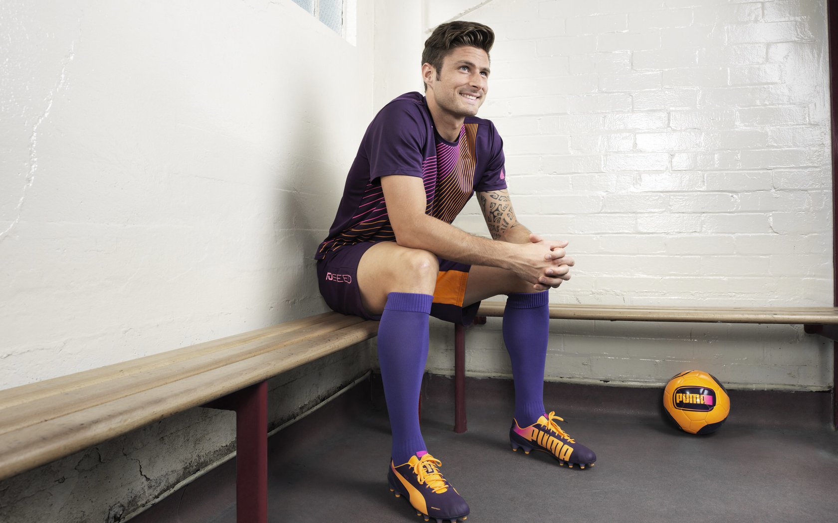 当足球遇见F1，厄瓜多尔的中国攻略与凯恩的赛道统治