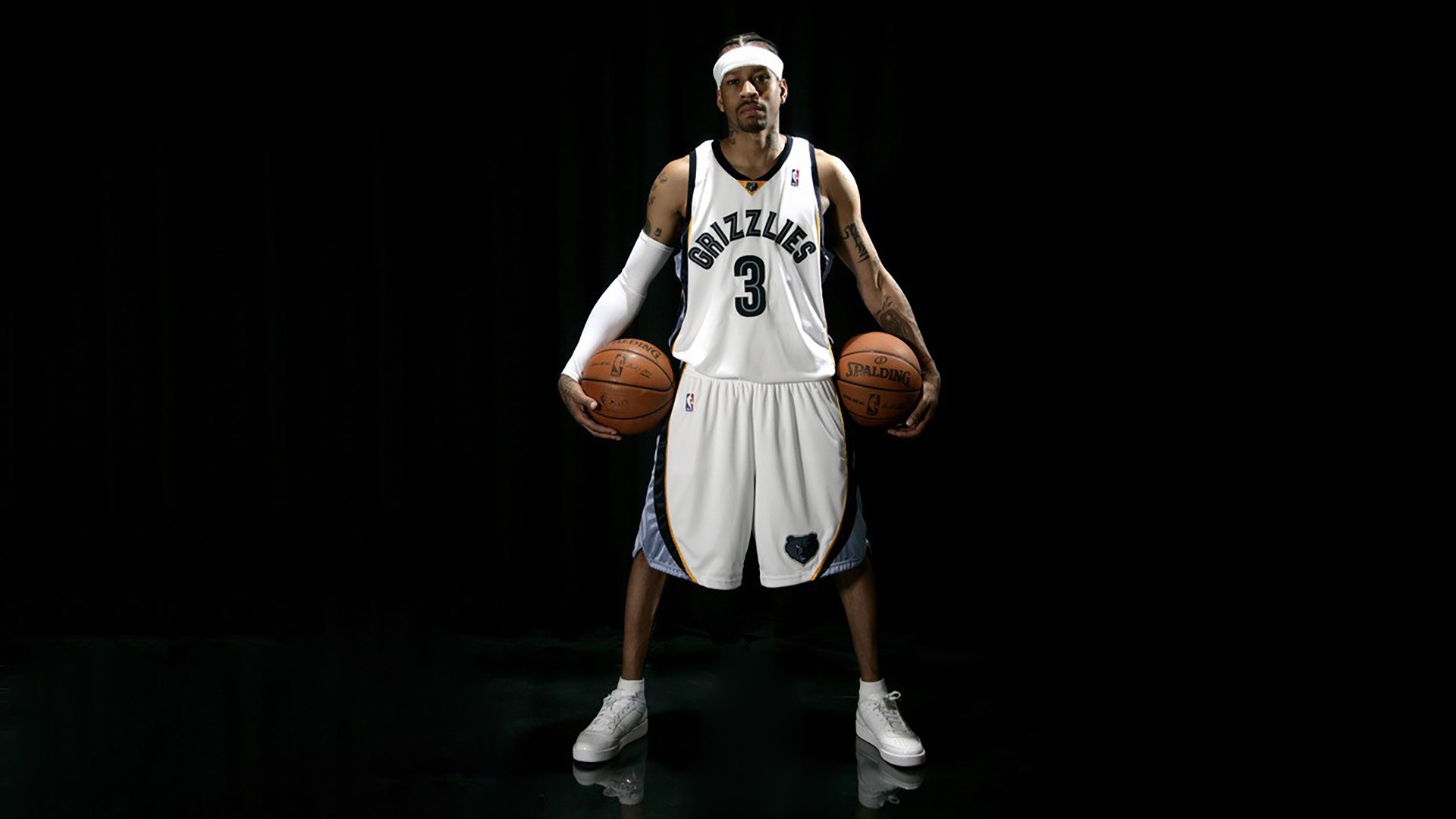 绿茵与硬木的平行叙事，当卡马文加接管西决，伊拉克淘汰比利亚雷亚尔